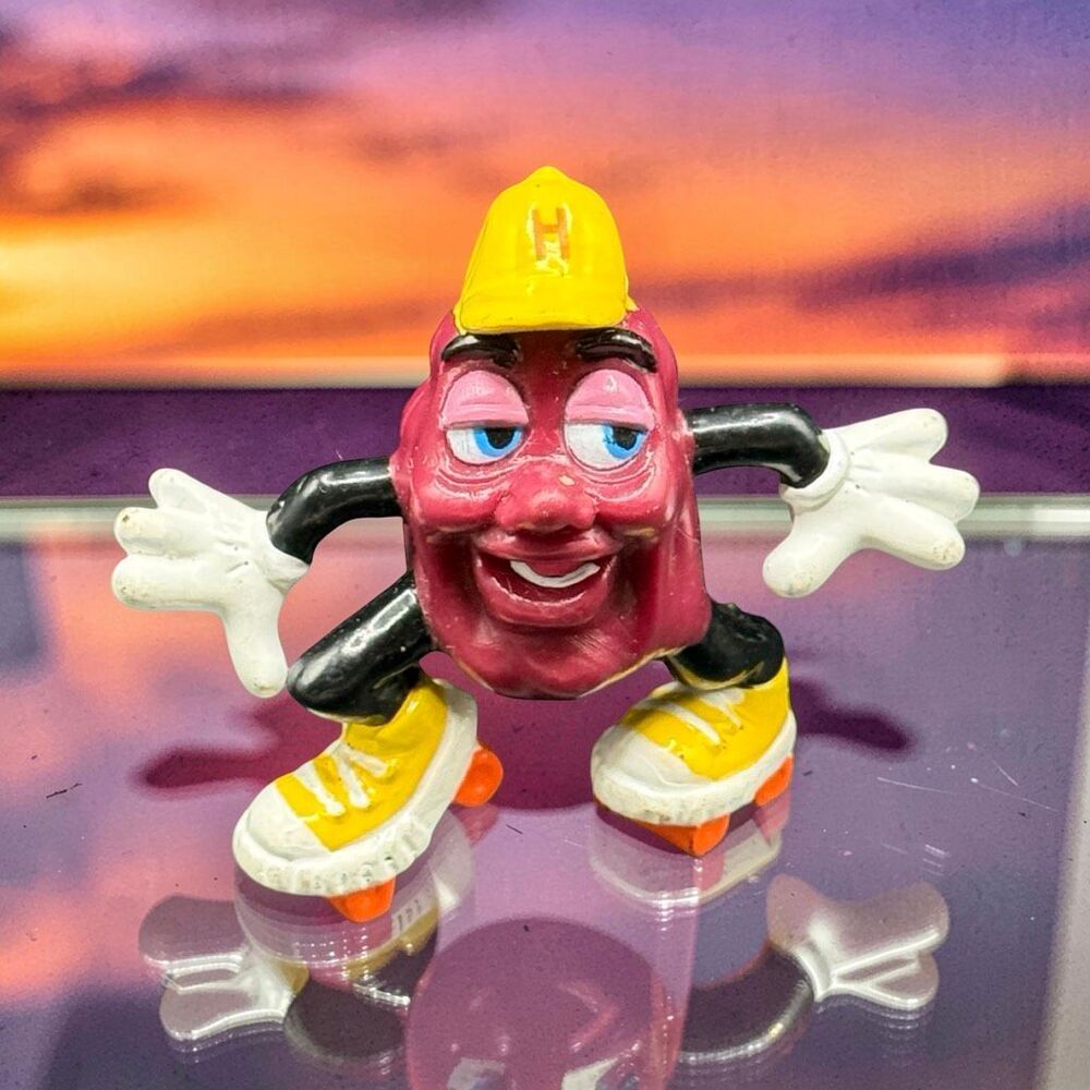 1988 Vintage Applause California Grapevine Raisin Roller Skater Figure A64